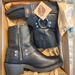 Women's size Harley Davidson boots 7.5us